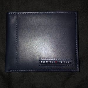 Tommy Hilfiger wallet